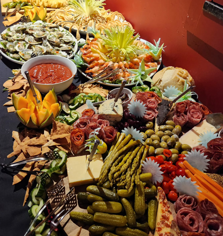 Alley Rose runs in downtown Kearney on soup, salad, and swagger